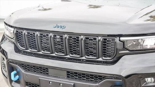 2025 Jeep Grand Cherokee 4xe Anniversary Edition