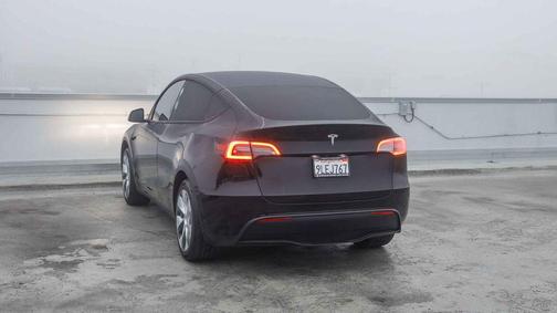 2024 Tesla Model Y Standard Range