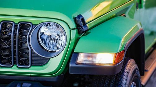 2026 Jeep Gladiator Sport S