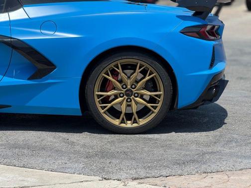 Rapid Blue 2023 Chevrolet Corvette Stingray w/3LT