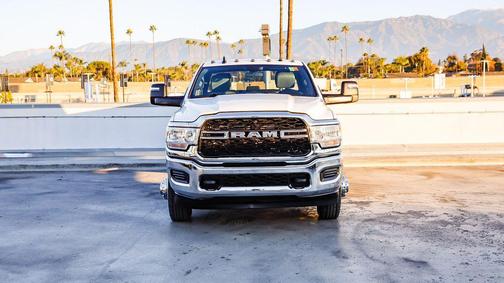2024 RAM 3500 Tradesman Crew Cab 4x4 8' Box
