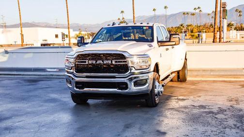 2024 RAM 3500 Tradesman Crew Cab 4x4 8' Box