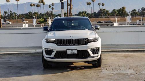 2025 Jeep Grand Cherokee Summit