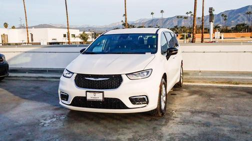 2026 Chrysler Pacifica L