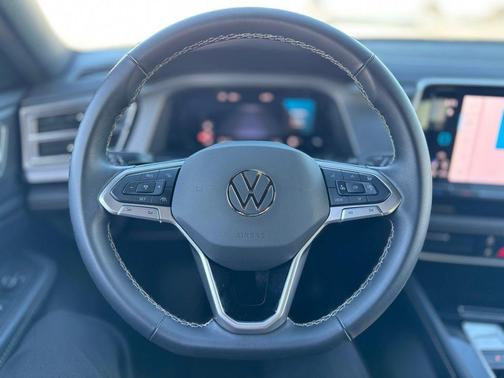 2024 Volkswagen Atlas Cross Sport 2.0T SE w/Technology 4MOTION