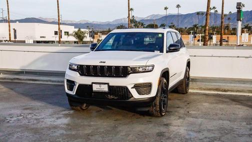 2025 Jeep Grand Cherokee Altitude