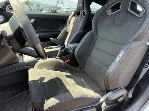 OXFORD WHITE 2017 Ford Shelby GT350 Base