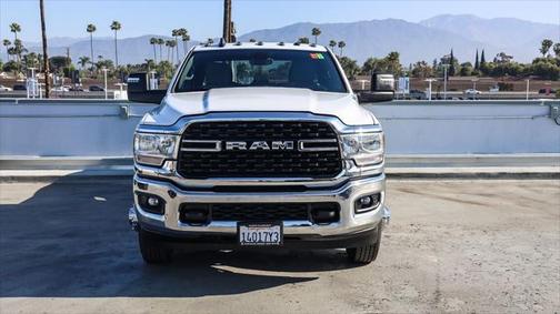 2024 RAM 3500 Big Horn Crew Cab 4x4 8' Box
