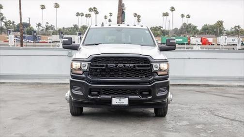2023 RAM 3500 Tradesman Crew Cab 4x4 8' Box