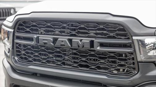 2023 RAM 3500 Tradesman Crew Cab 4x4 8' Box