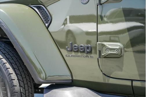 2023 Jeep Gladiator Sport S