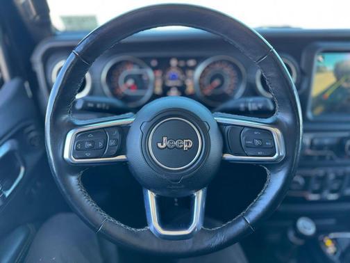 2023 Jeep Gladiator Overland