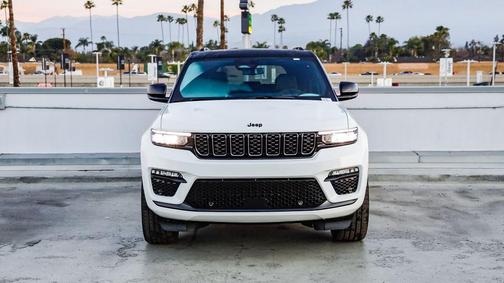 2025 Jeep Grand Cherokee Summit