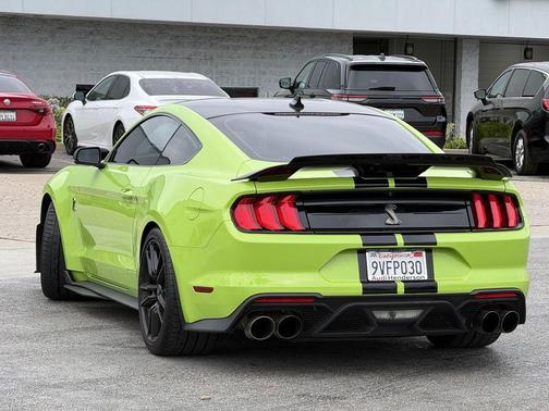 Grabber Lime 2020 Ford Shelby GT500 Base