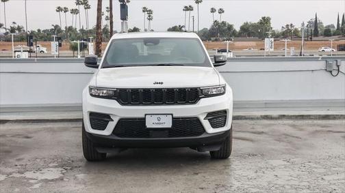 2025 Jeep Grand Cherokee Altitude