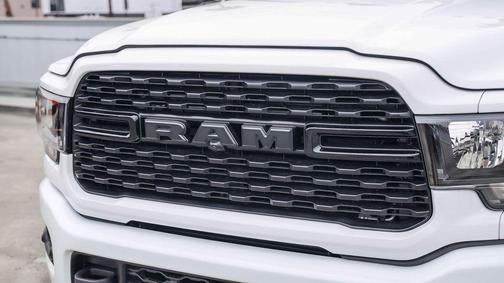 2024 RAM 3500 Big Horn Crew Cab 4x4 8' Box