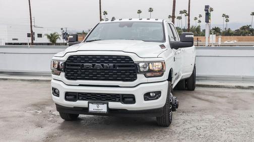 2024 RAM 3500 Big Horn Crew Cab 4x4 8' Box