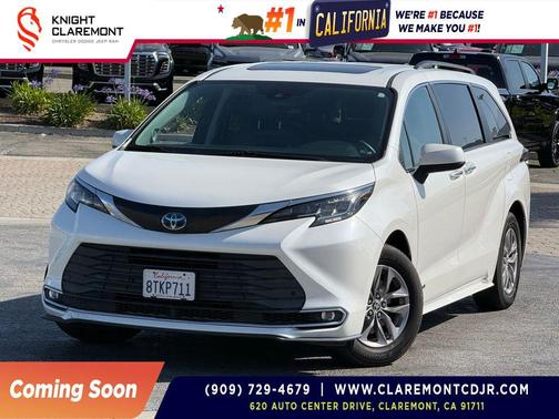 Blizzard Pearl 2021 Toyota Sienna XLE 7 Passenger