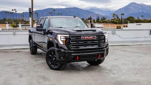 2025 GMC Sierra 2500 AT4