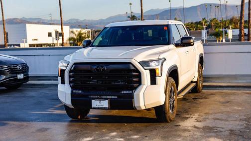 2023 Toyota Tundra SR5
