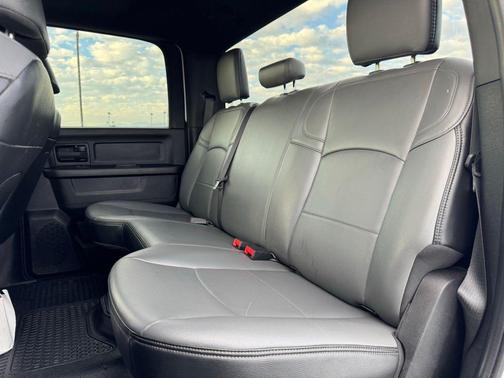 2024 RAM 2500 Tradesman Crew Cab 4x4 8' Box