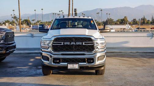 2024 RAM 2500 Tradesman Crew Cab 4x4 8' Box