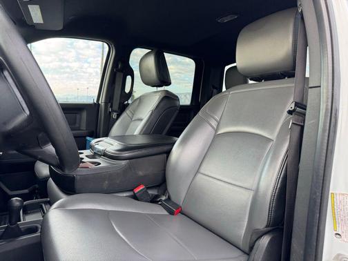 2024 RAM 2500 Tradesman Crew Cab 4x4 8' Box