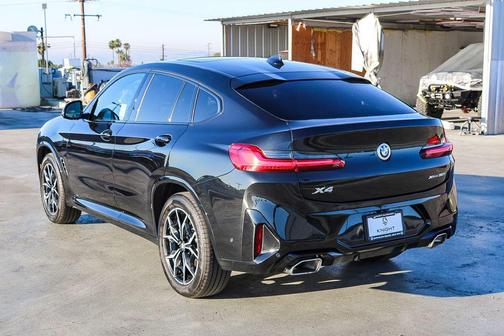 Alpine White 2025 BMW X4 xDrive30i