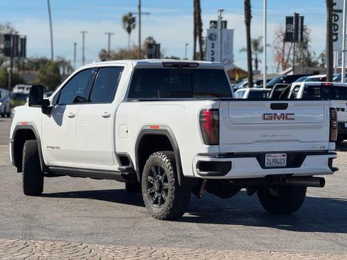 2024 GMC Sierra 2500 AT4