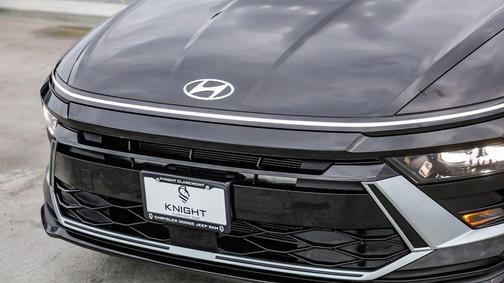 Abyss Black 2026 Hyundai SONATA SE