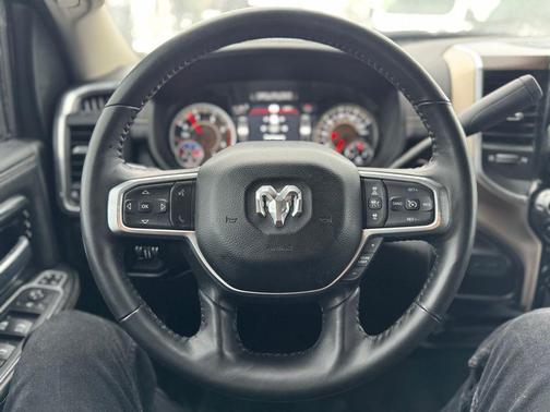 2024 RAM 2500 Laramie Crew Cab 4x4 6'4' Box