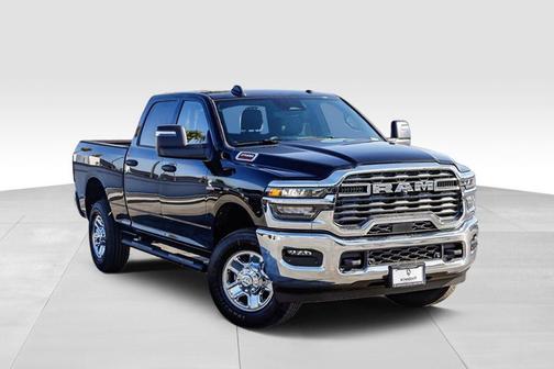 2025 RAM 2500 Tradesman Crew Cab 4x4 6'4' Box