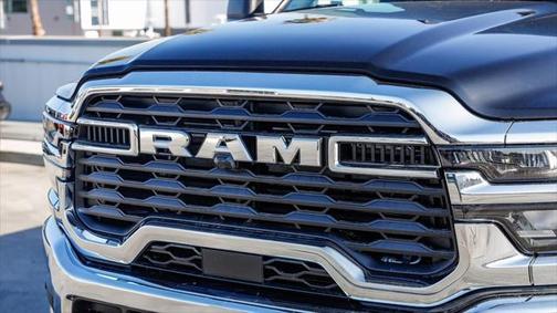 2025 RAM 2500 Tradesman Crew Cab 4x4 6'4' Box