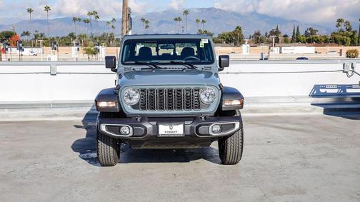 2026 Jeep Gladiator Sport