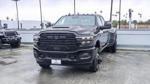 2025 RAM 3500 Laramie Crew Cab 4x4 8' Box