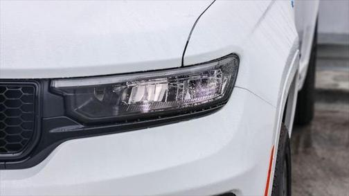2025 Jeep Grand Cherokee 4xe Anniversary Edition