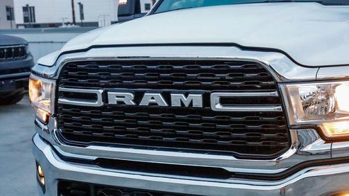 2024 RAM 2500 Big Horn Crew Cab 4x4 8' Box