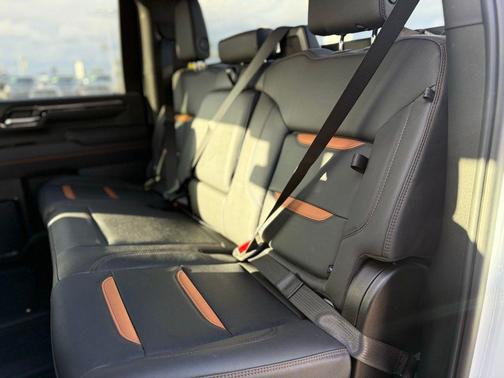 2025 GMC Sierra 2500 AT4