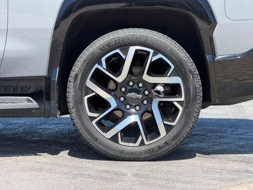 Slate Gray Metallic 2025 Chevrolet Silverado EV RST