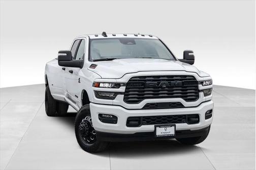 2025 RAM 3500 Big Horn Crew Cab 4x4 8' Box