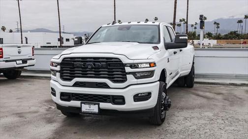 2025 RAM 3500 Big Horn Crew Cab 4x4 8' Box