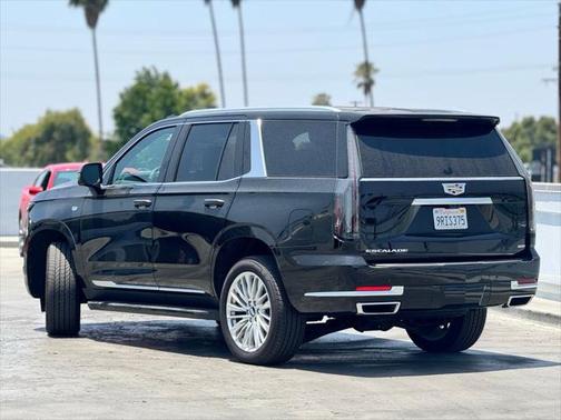 2025 Cadillac Escalade Premium Luxury