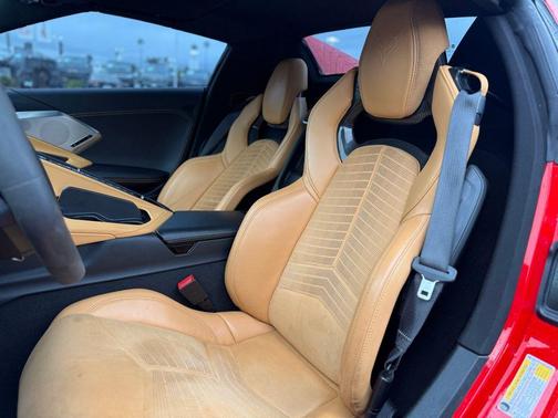 2021 Chevrolet Corvette Stingray w/2LT