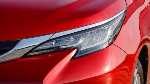 2022 Toyota Sienna LE