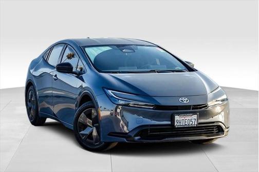 2023 Toyota Prius LE