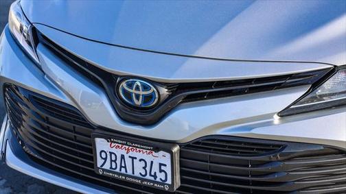 2019 Toyota Camry Hybrid LE