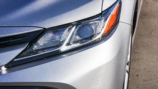 2019 Toyota Camry Hybrid LE