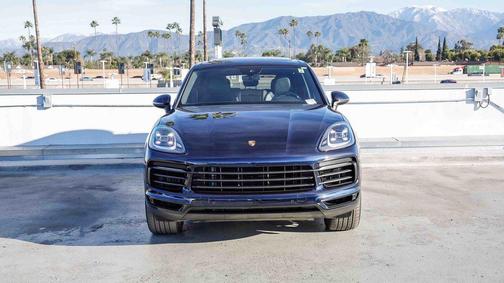 2023 Porsche Cayenne Platinum Edition