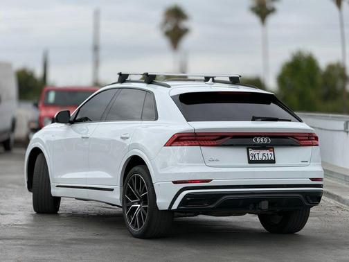 2021 Audi Q8 55 Premium Plus