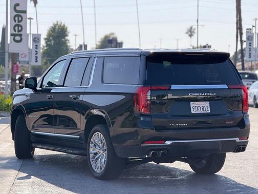 Onyx Black 2025 GMC Yukon XL Denali